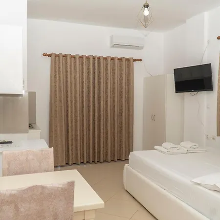 Aparthotel Oleva's Ksamil
