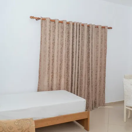 Aparthotel Oleva's Ksamil