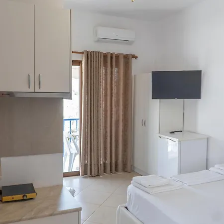 Oleva's Aparthotel *